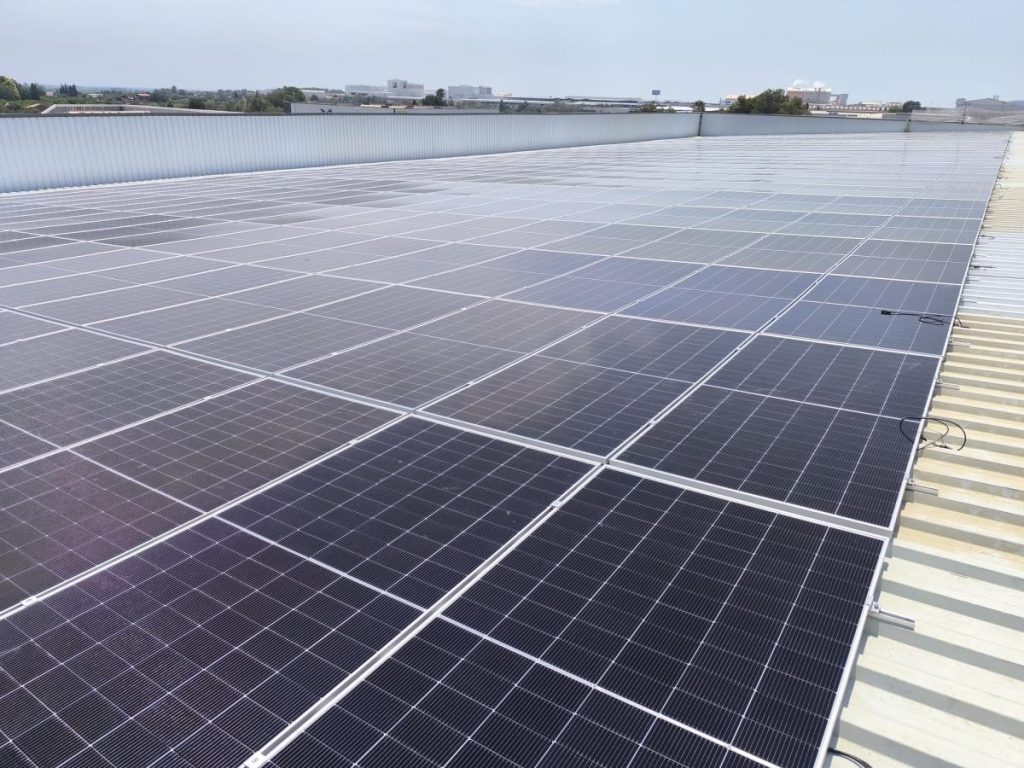 Avances et tendances verbales sur l’intégration des panneaux solaires photovoltaïques en Espagne : innover pour un avenir durable.