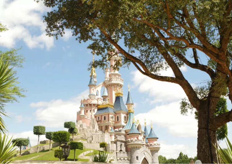 Les 10 parcs d'attractions incontournables en France - plare. découvrez les parcs d'attractions en france, des lieux magiques où la joie et l'aventure se rencontrent. profitez d'attractions palpitantes, de spectacles captivants et d'expériences inoubliables pour toute la famille. planifiez votre visite et vivez des moments de bonheur au cœur des plus grands parcs de france!