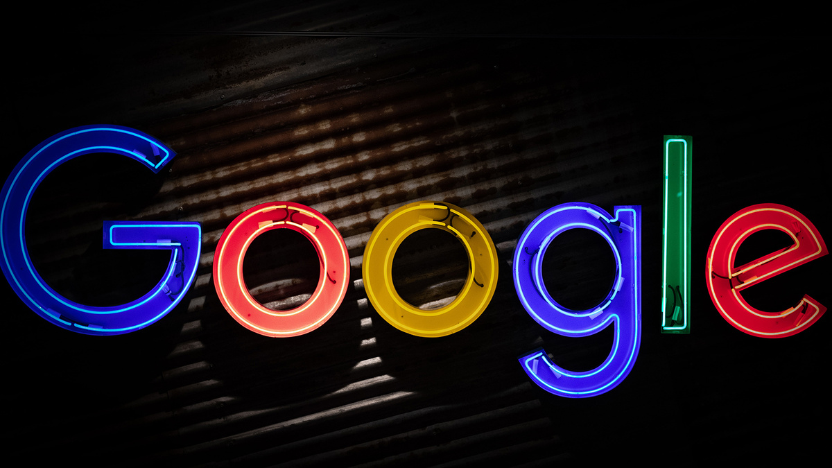 découvrez comment l'essor de l'intelligence artificielle transforme le paysage médiatique, marqué par le déclin de google et la renaissance de chatgpt. plongez dans l'analyse des enjeux technologiques et des évolutions de l'information à l'ère numérique.