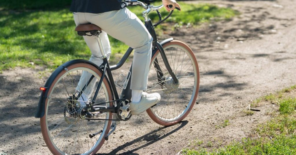 Le modèle de vélo électrique New Priority Glide démontre comment une option économique peut allier qualité supérieure.