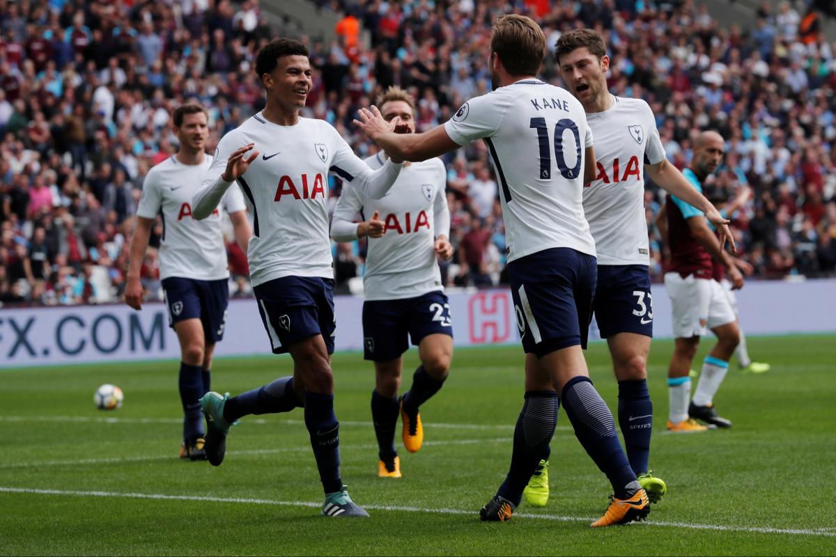 Les 10 incontournables : top 10 des joueurs légendaires de l'histoire de Tottenham - plare. découvrez notre sélection des 10 meilleurs joueurs de tottenham, mettant en lumière leurs performances, leur impact sur l'équipe et leur contribution à l'histoire du club. ne manquez pas ce classement passionnant qui célèbre les talents des spurs!
