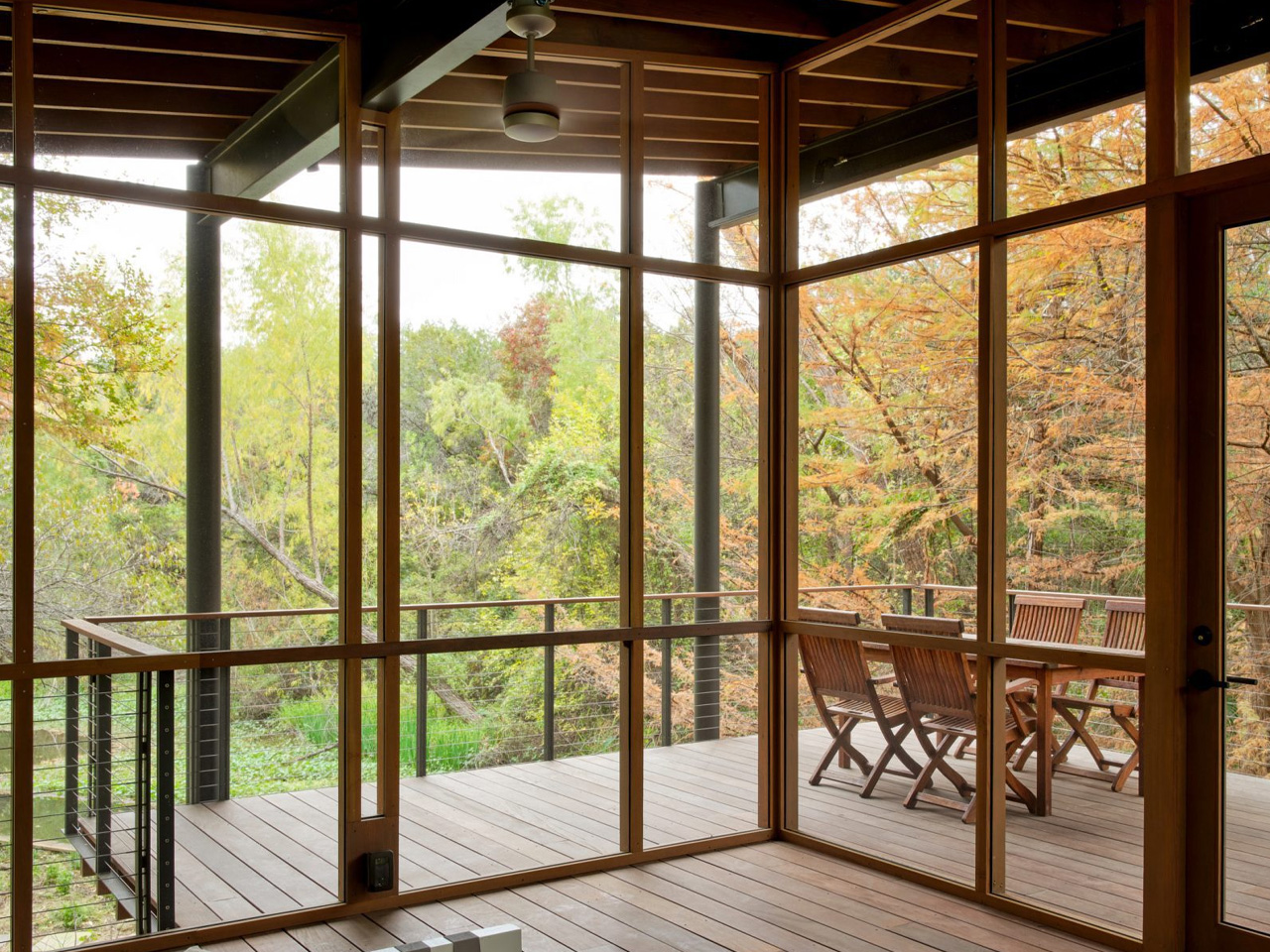 1754436736 187 Decouvrez ce Pavillon Epoustouflant Qui Surplombe un Ruisseau Une - plare.