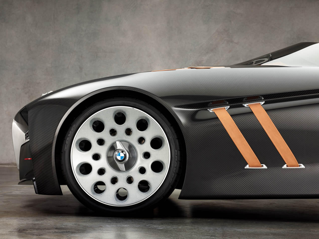 1754520737 716 BMW 328 Hommage Decouvrez Comment le Carbone Reinvente lADN - plare.