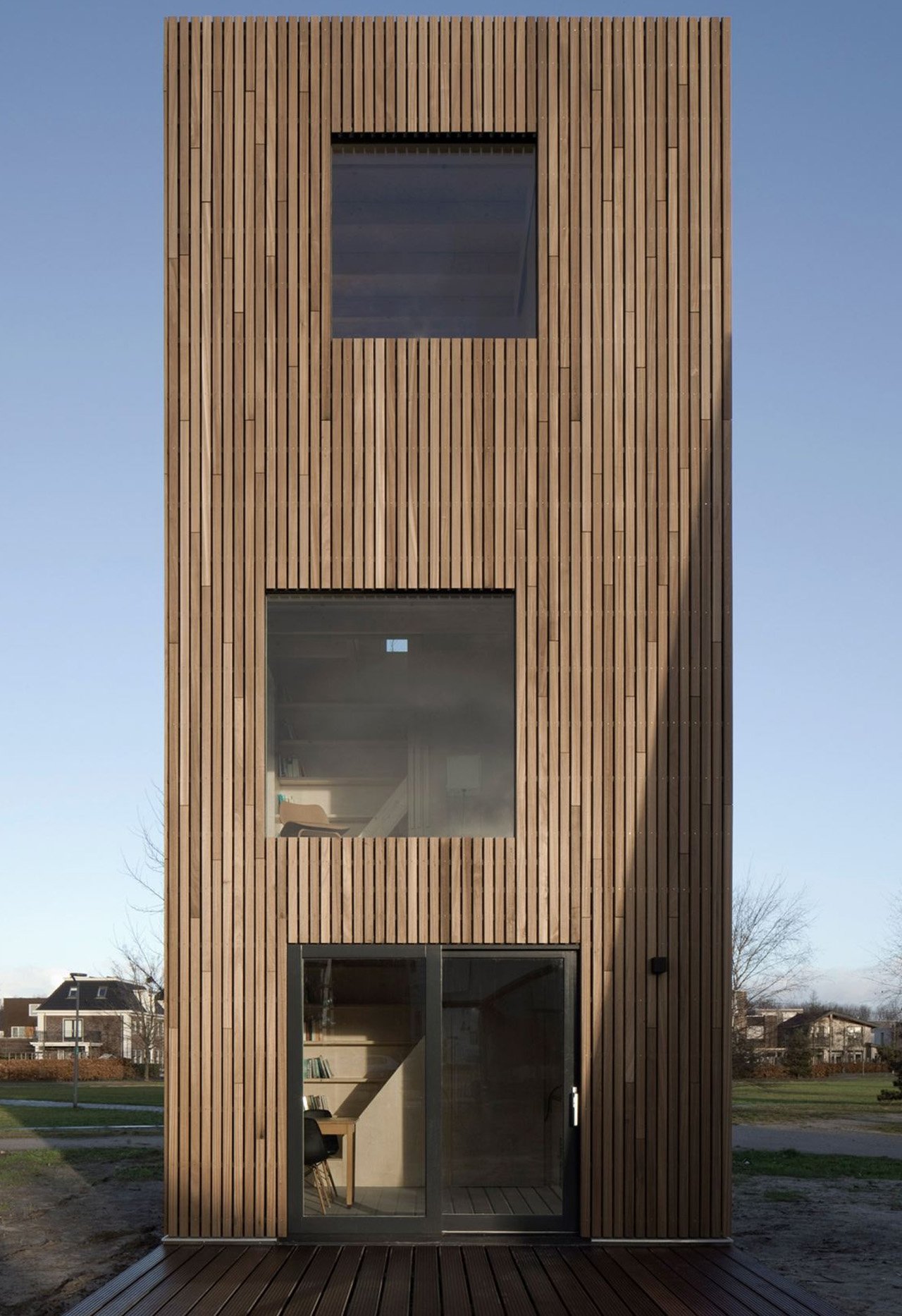 1754674387 832 Comment Cette Maison Etroite Revolutionne la Vie sur un Petit - plare.