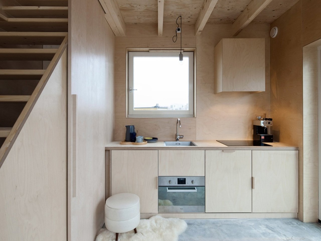1754674388 75 Comment Cette Maison Etroite Revolutionne la Vie sur un Petit - plare.
