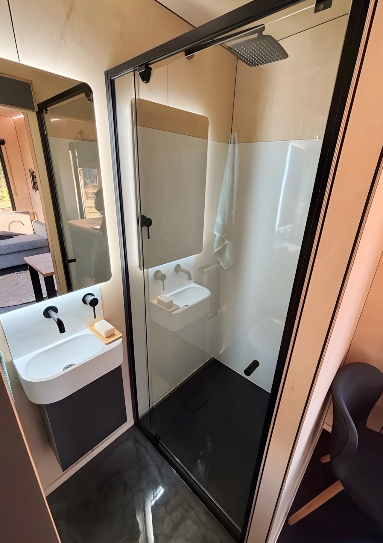 1755302025 722 Decouvrez La Tiny House Ideale Pour Couples Un Escapade - plare.