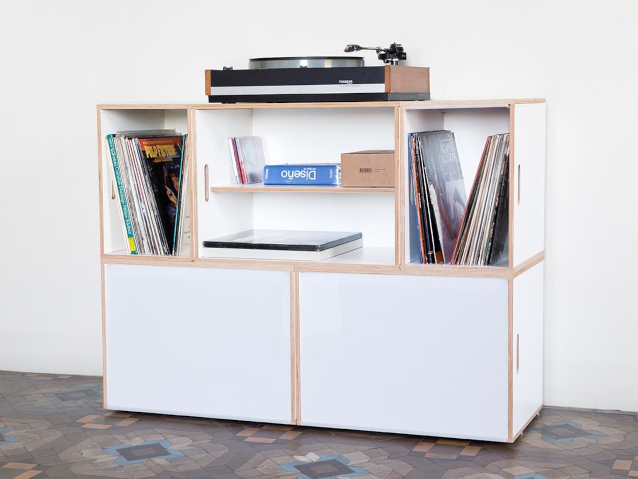 1755528515 508 Decouvrez comment le Systeme dEtageres Modulaires BrickBox Sadapte a Chaque - plare.