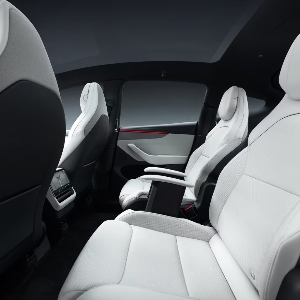 Caractéristiques intérieures du Model Y L