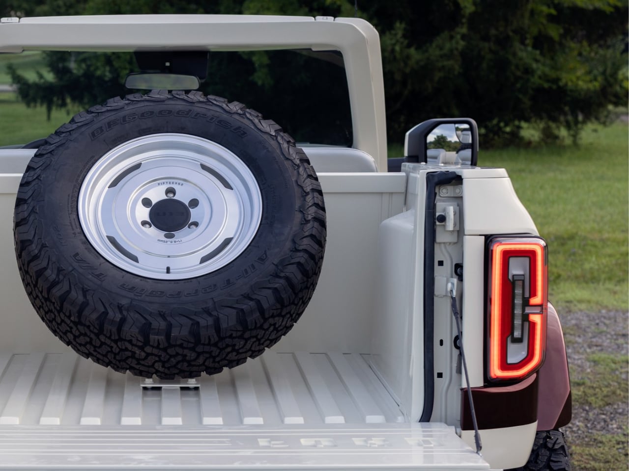 Bronco Retro