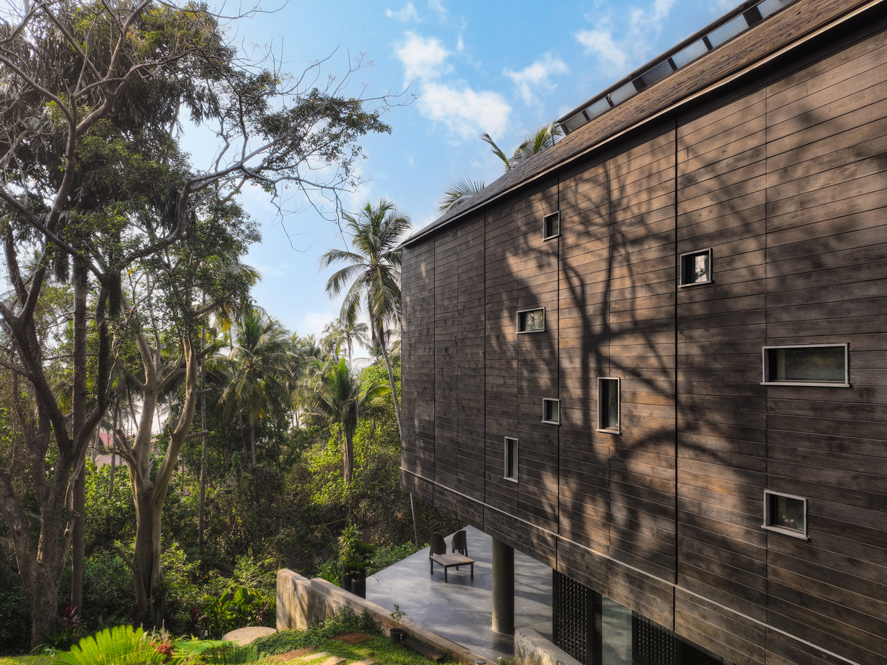 1755639577 162 Decouvrez la Premiere Maison en Bois Massif de Goa - plare.