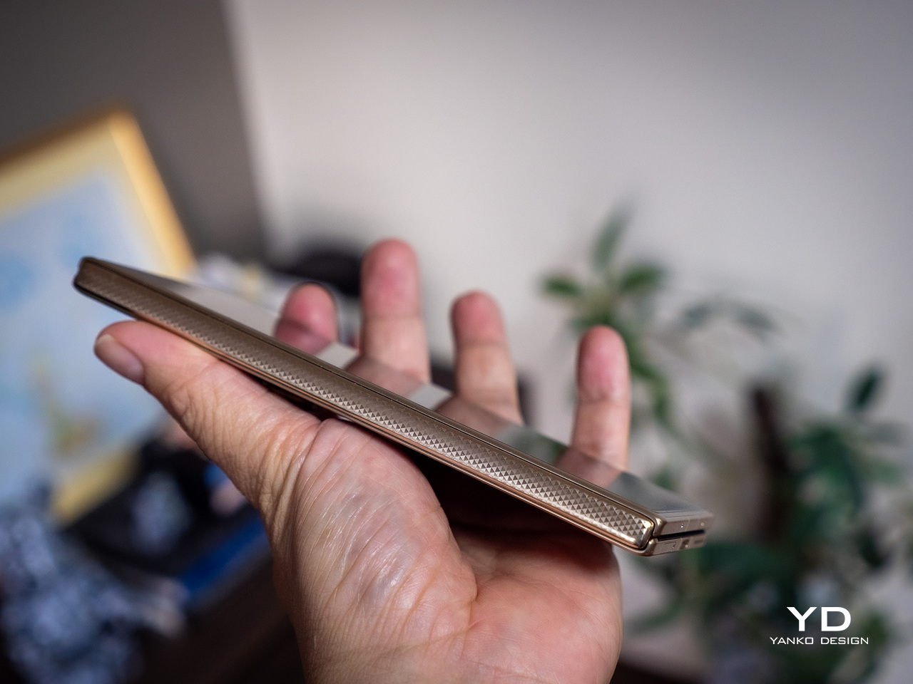 1756393595 480 Decouvrez le Honor Magic V5 Le Smartphone Pliable qui - plare.