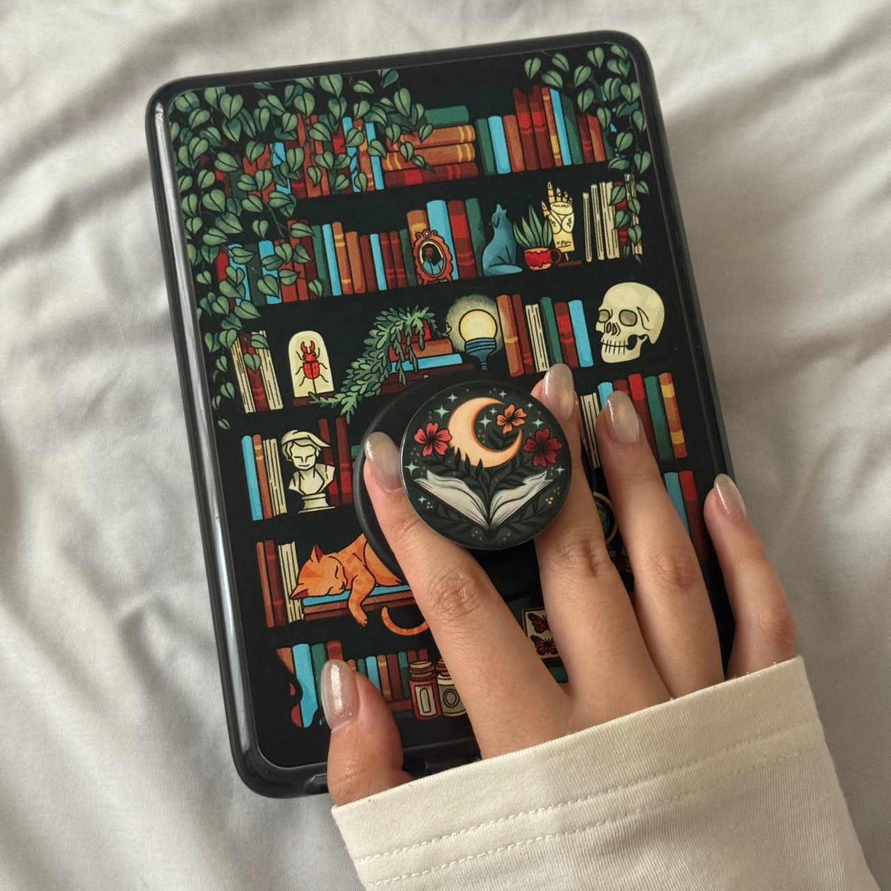 1756477853 626 Transformez Votre Lecture avec la Coque PopSockets MagSafe pour Kindle - plare.