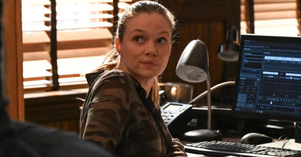 Anna Pigeon: Tracy Spiridakos brille dans la nouvelle série captivante de USA Network Anna Pigeon: Tracy Spiridakos protagonista della nuova serie di USA Network
