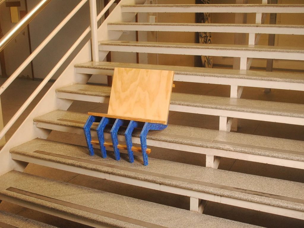 Découvrez Comment Créer des Meubles Écologiques et Open-Source à la Portée de Tous!