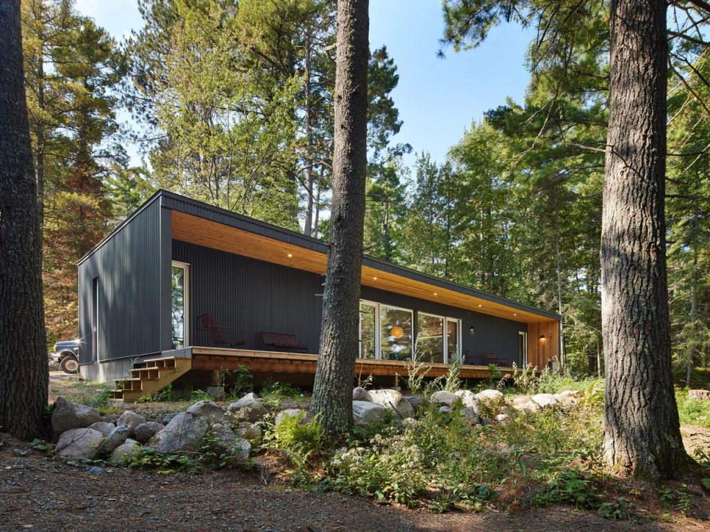 Découvrez la Cabane Moderne du Minnesota : Un Havre Parfait pour les Artistes et Amoureux de la Nature !