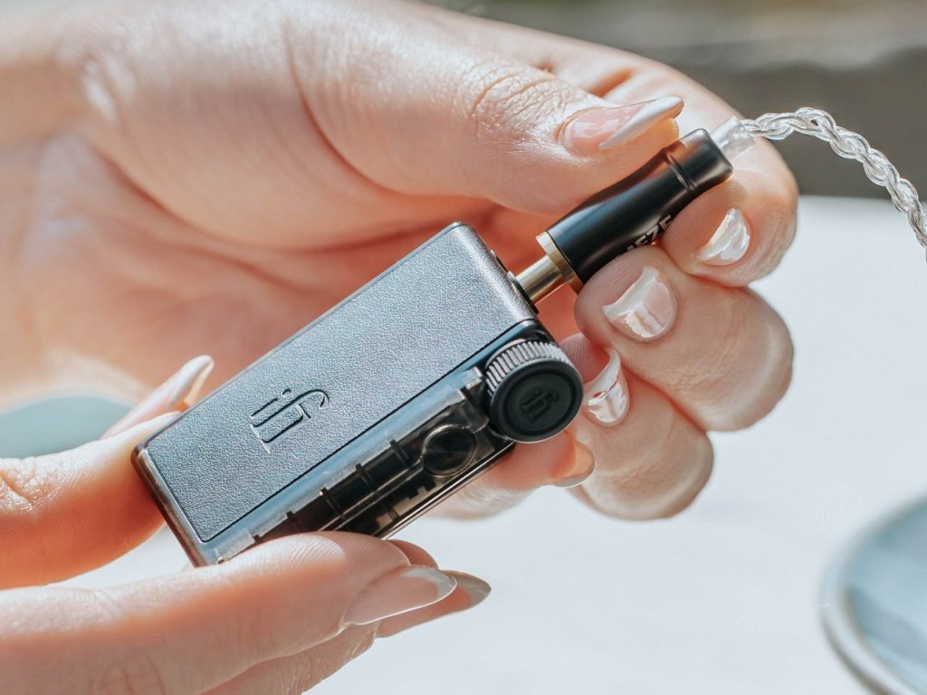 Découvrez le Go Blu d’iFi : Un DAC Air Compact qui Révolutionne la Qualité Sonore !