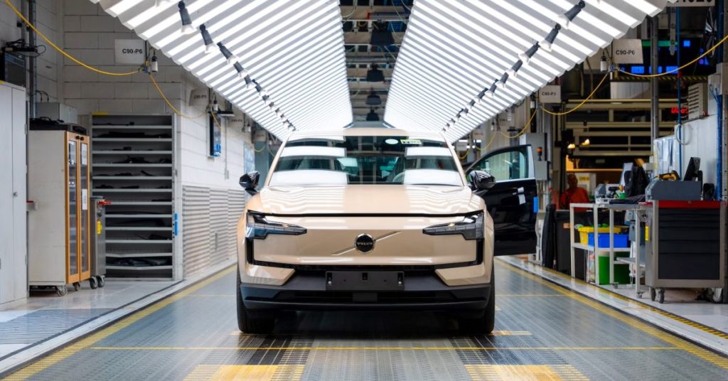 Volvo EX30 contourne la menace de surtaxe de 147 % en transférant sa production à Gand