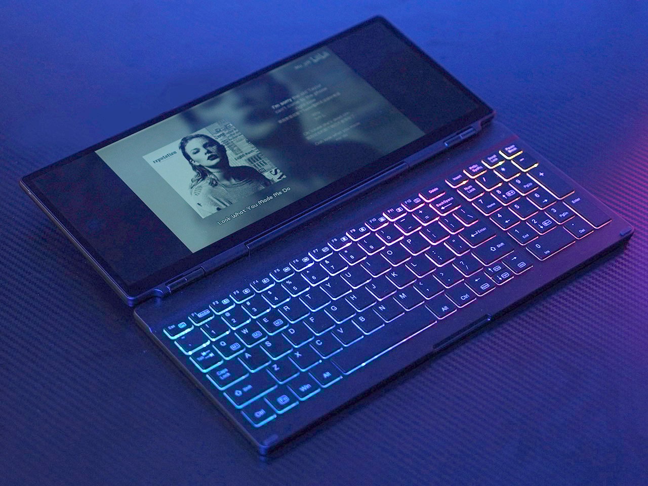 KeyGo Ultra Slim Folding Keyboard with Smart Touch Screen hero 2 - plare.