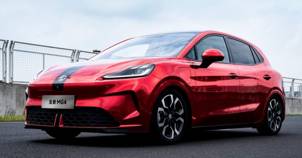 Le nouveau MG4 EV commence à 9 610 € avec une batterie semi-solide en préparation