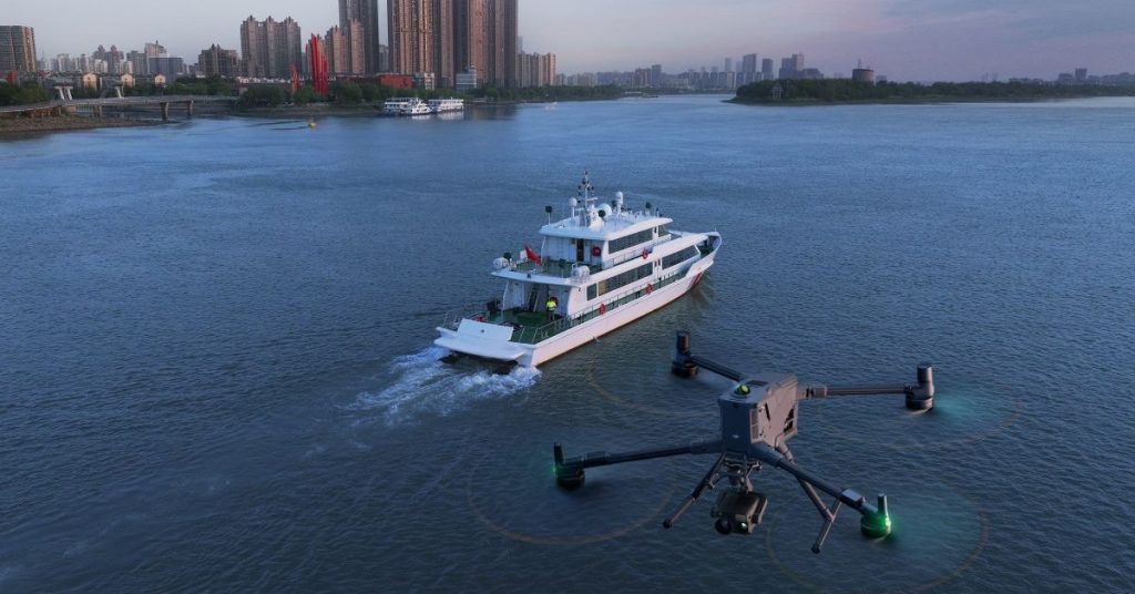 Pilotage innovant : ce drone DJI décolle et atterrit depuis des navires en mouvement