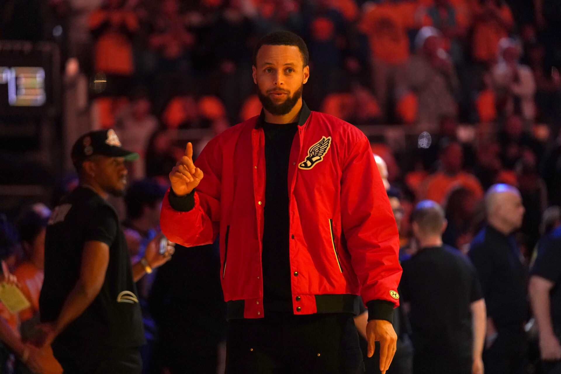 Stephen Curry, le nouveau visage de Google - plare. découvrez qui est curry, le nouveau visage de google, et comment il influence l’univers numérique avec son expertise et ses innovations.