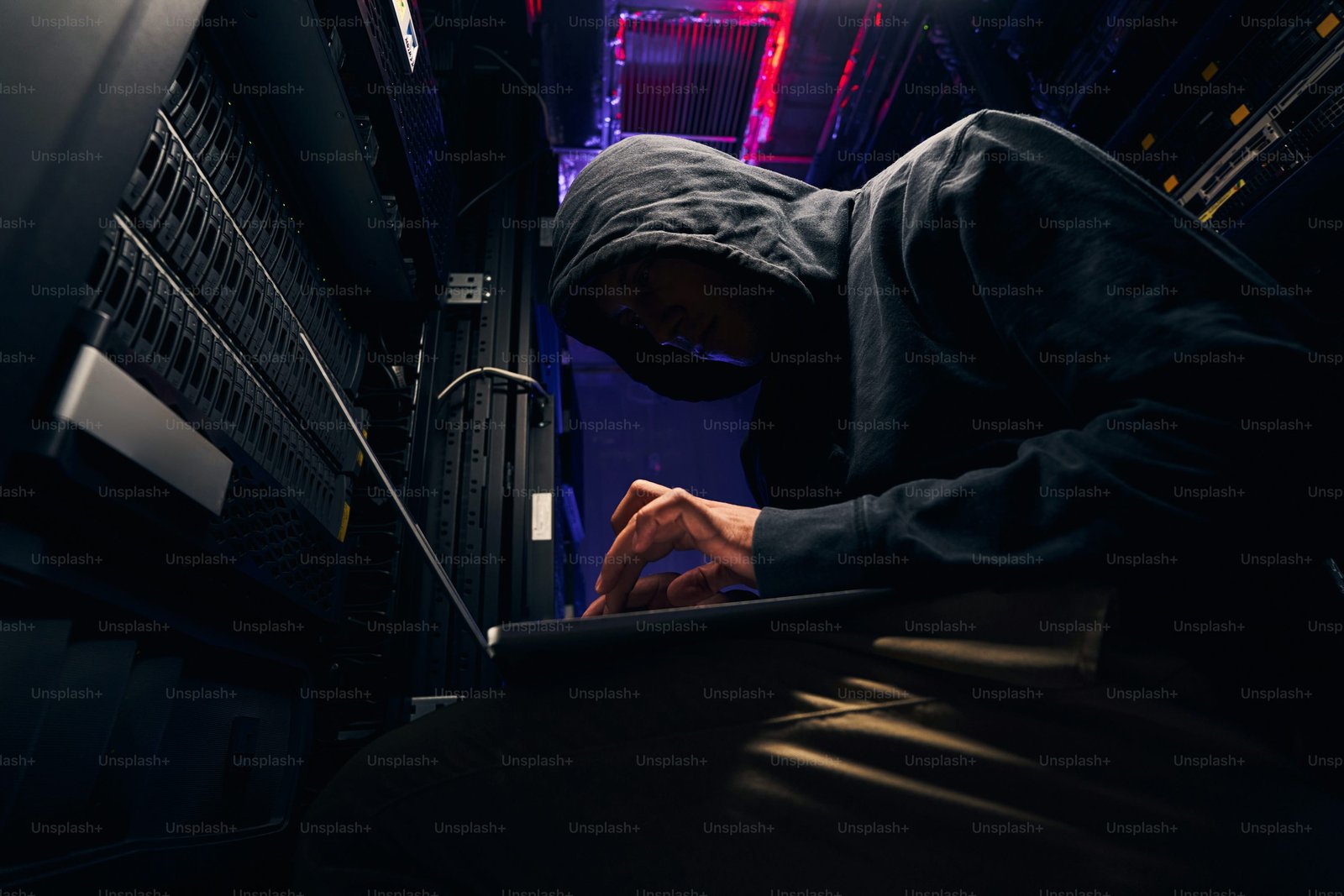 découvrez les signes révélateurs d'une cyberattaque sur google et apprenez quelles actions adopter pour protéger vos données et sécuriser vos comptes en ligne.
