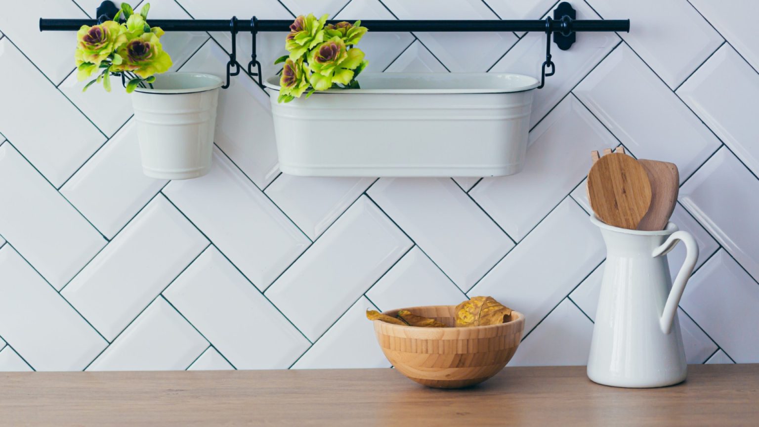 Transformez votre cuisine : les avantages d’une crédence sur mesure !