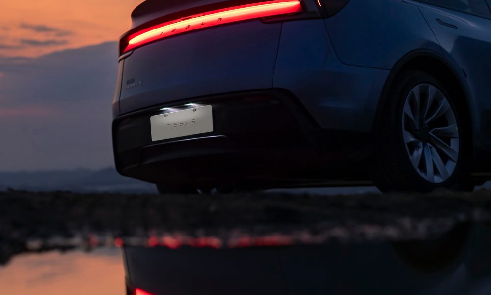 new tesla y rear lightbar logo - plare.