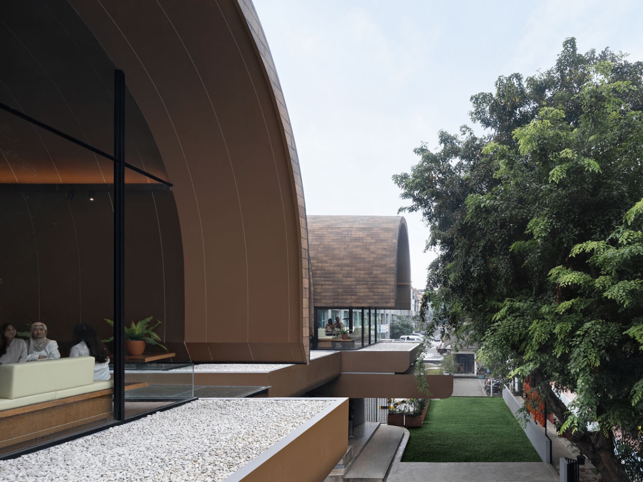 1756823436 515 Decouvrez Shelters on Slope Garden LAlliance Parfaite de lArchitecture - plare.