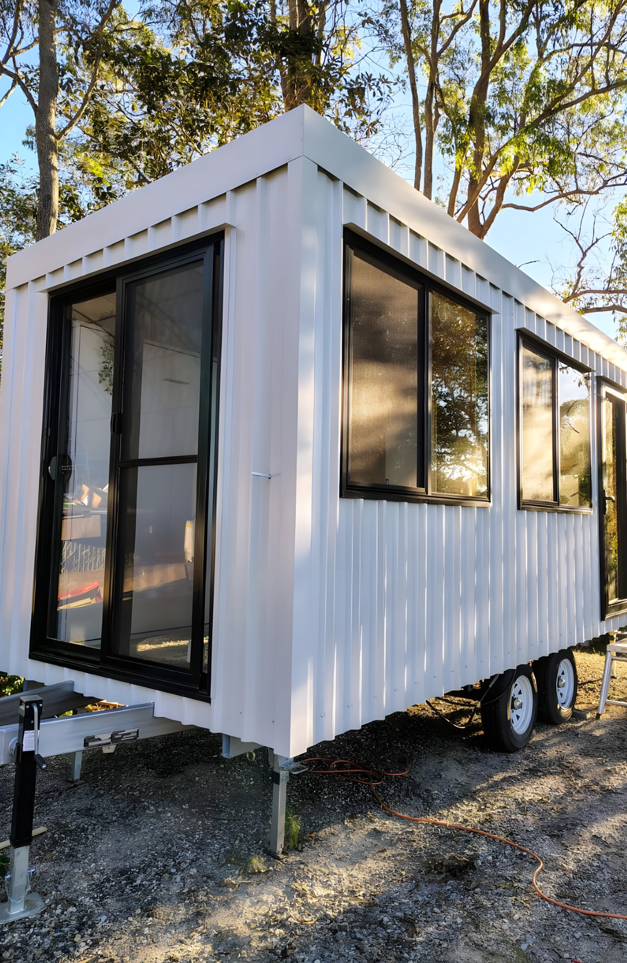 1756856667 970 Decouvrez le Secret Revolutionnaire dun Constructeur Australien de Tiny Houses - plare.