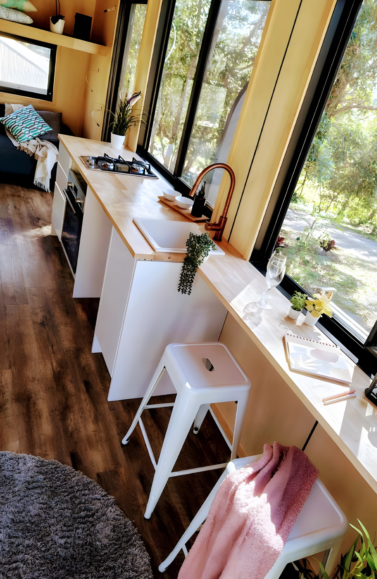 1756856671 152 Decouvrez le Secret Revolutionnaire dun Constructeur Australien de Tiny Houses - plare.