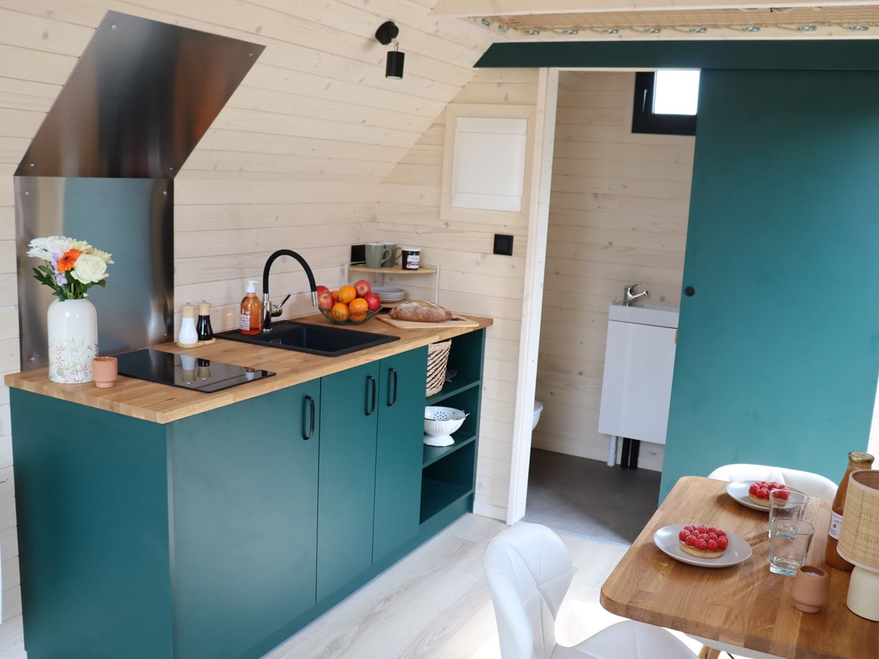 1757029728 172 Decouvrez comment cette Tiny House francaise montre que vivre avec - plare.