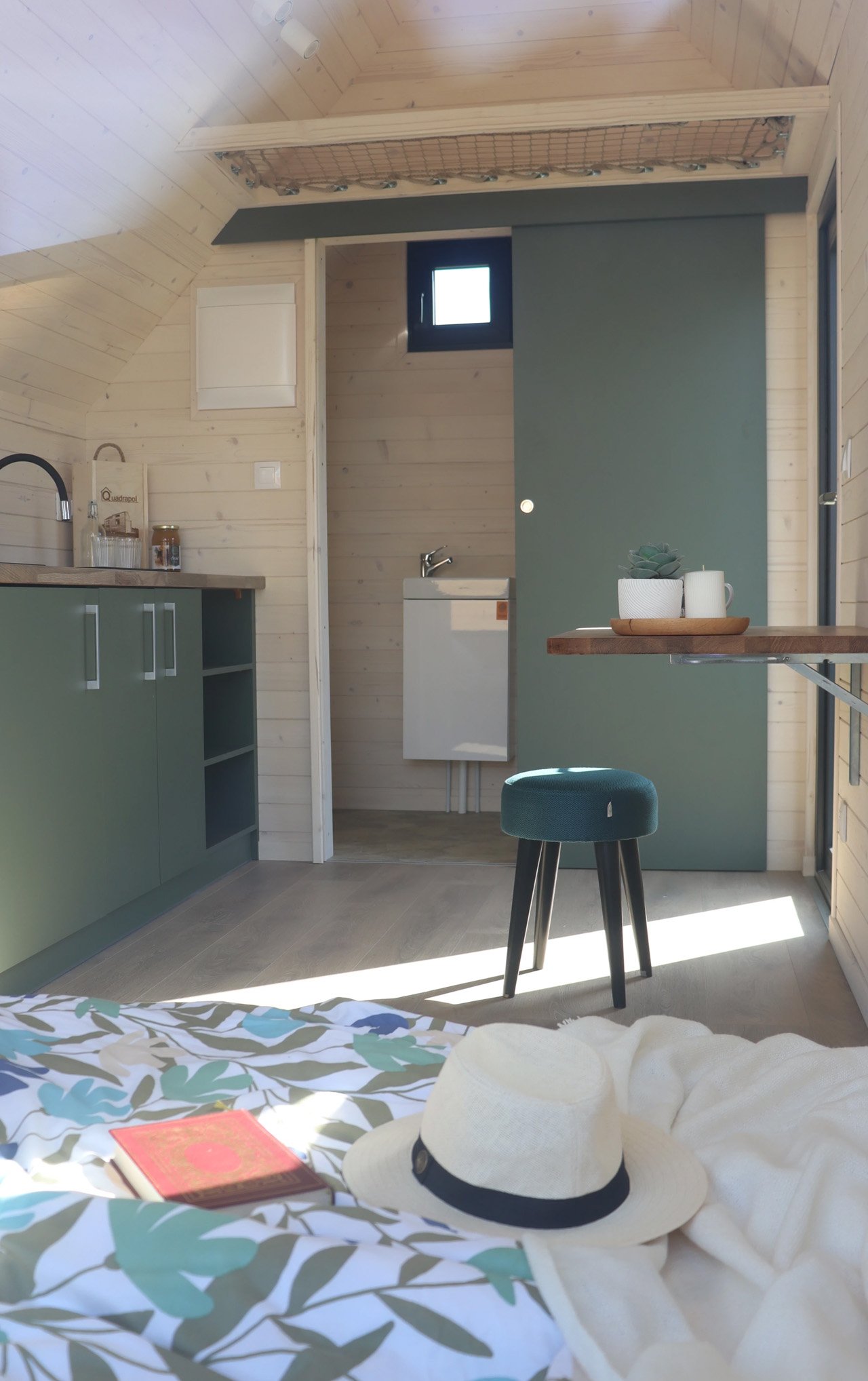 1757029728 176 Decouvrez comment cette Tiny House francaise montre que vivre avec - plare.