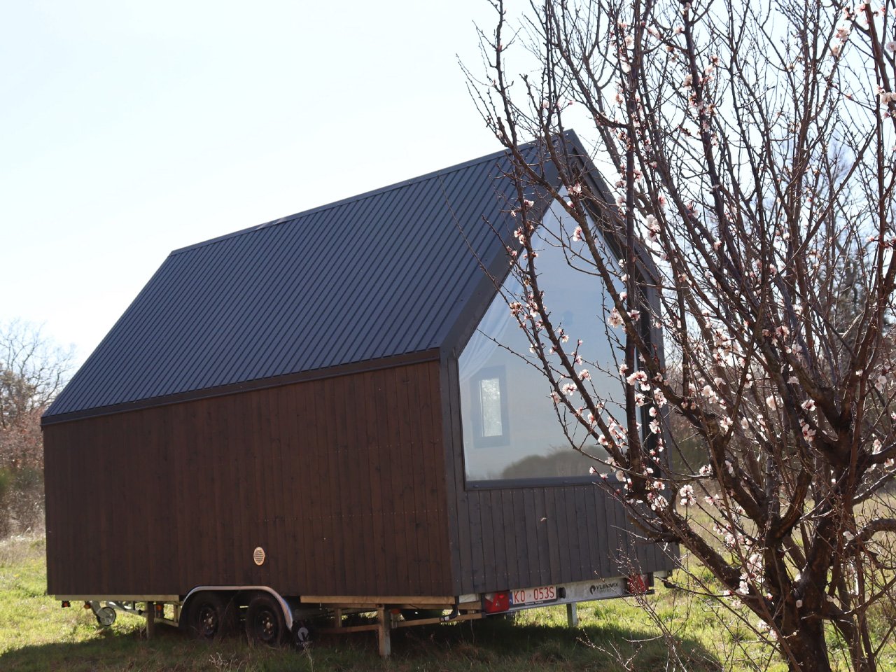 1757029728 648 Decouvrez comment cette Tiny House francaise montre que vivre avec - plare.