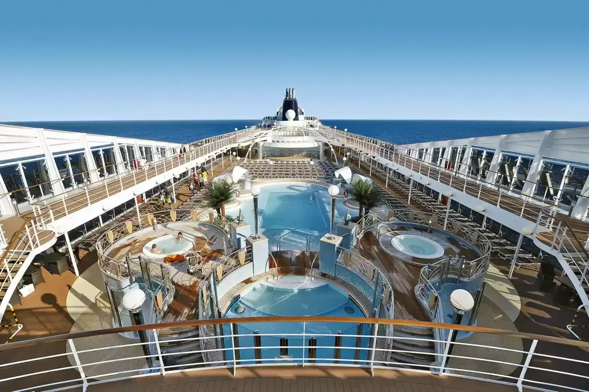 Croisière par la côte de Brasil