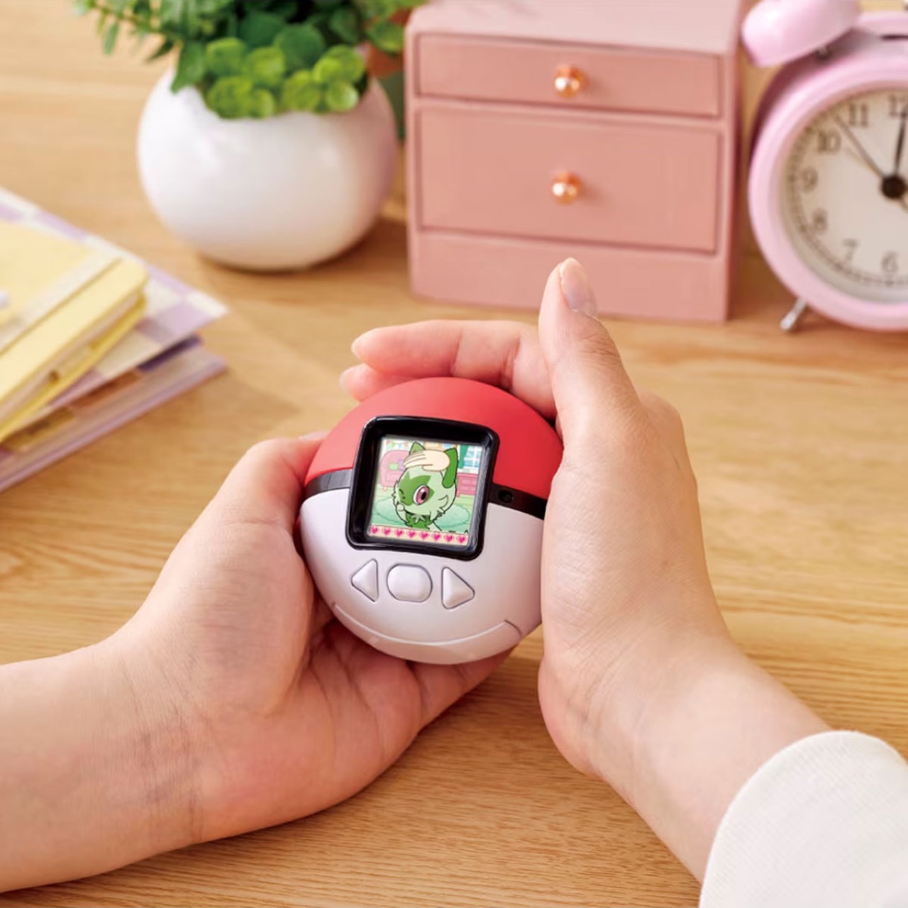 1757544012 654 Decouvrez le Tamagotchi Reinvente par Pokemon Le Compagnon Ideal - plare.