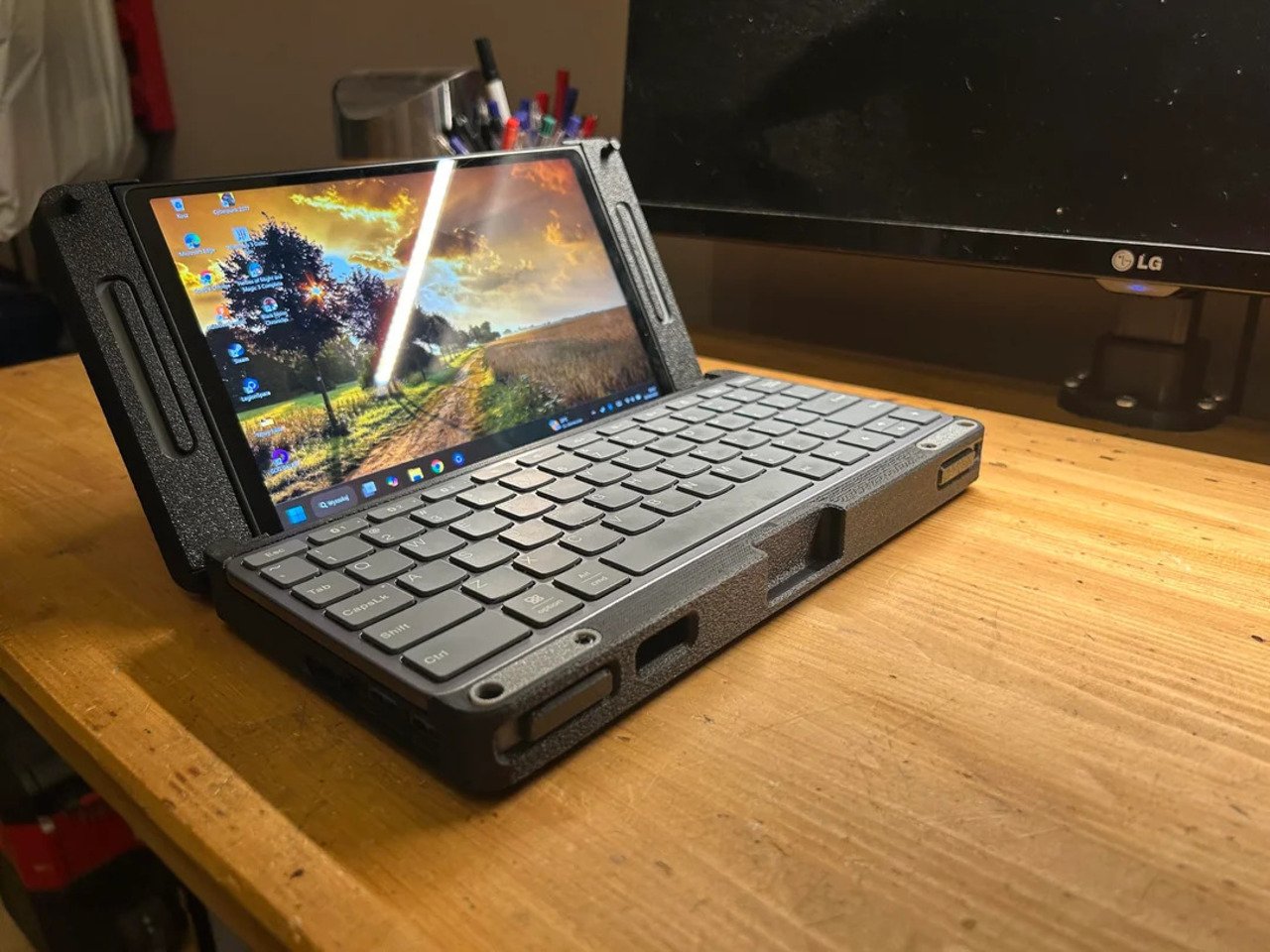 1757770517 152 Transformez Lenaovo Legion Go en Un Ordinateur Portable Revolutionnaire Grace - plare.