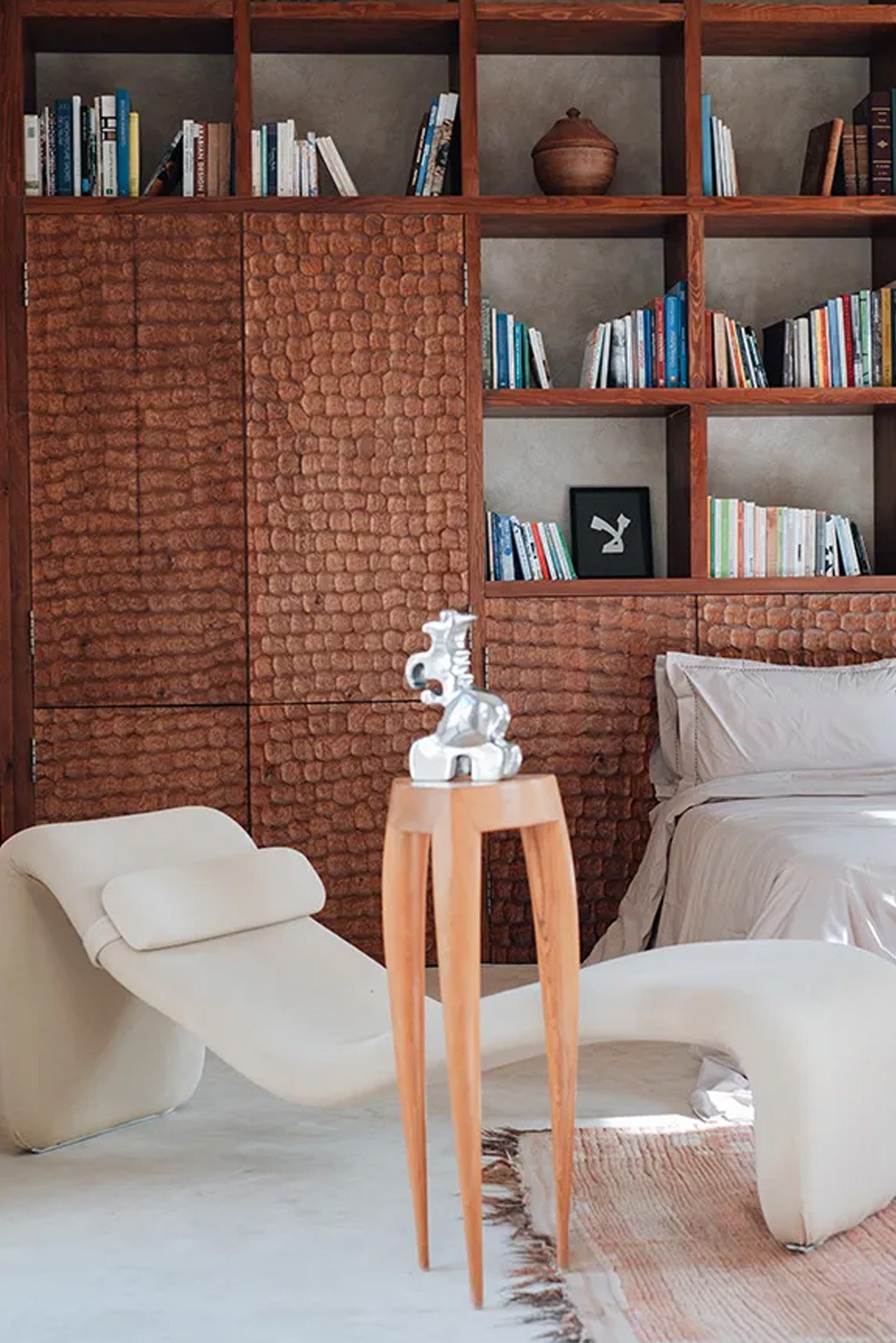 1757878089 515 Decouvrez cette Villa Marocaine Minimaliste qui Reste Confortable Toute lAnnee - plare.
