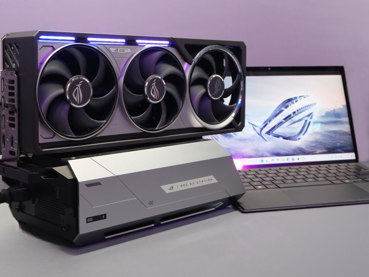 1758050189 576 Decouvrez lASUS ROG XG Station 3 La Station dAcceleration - plare.