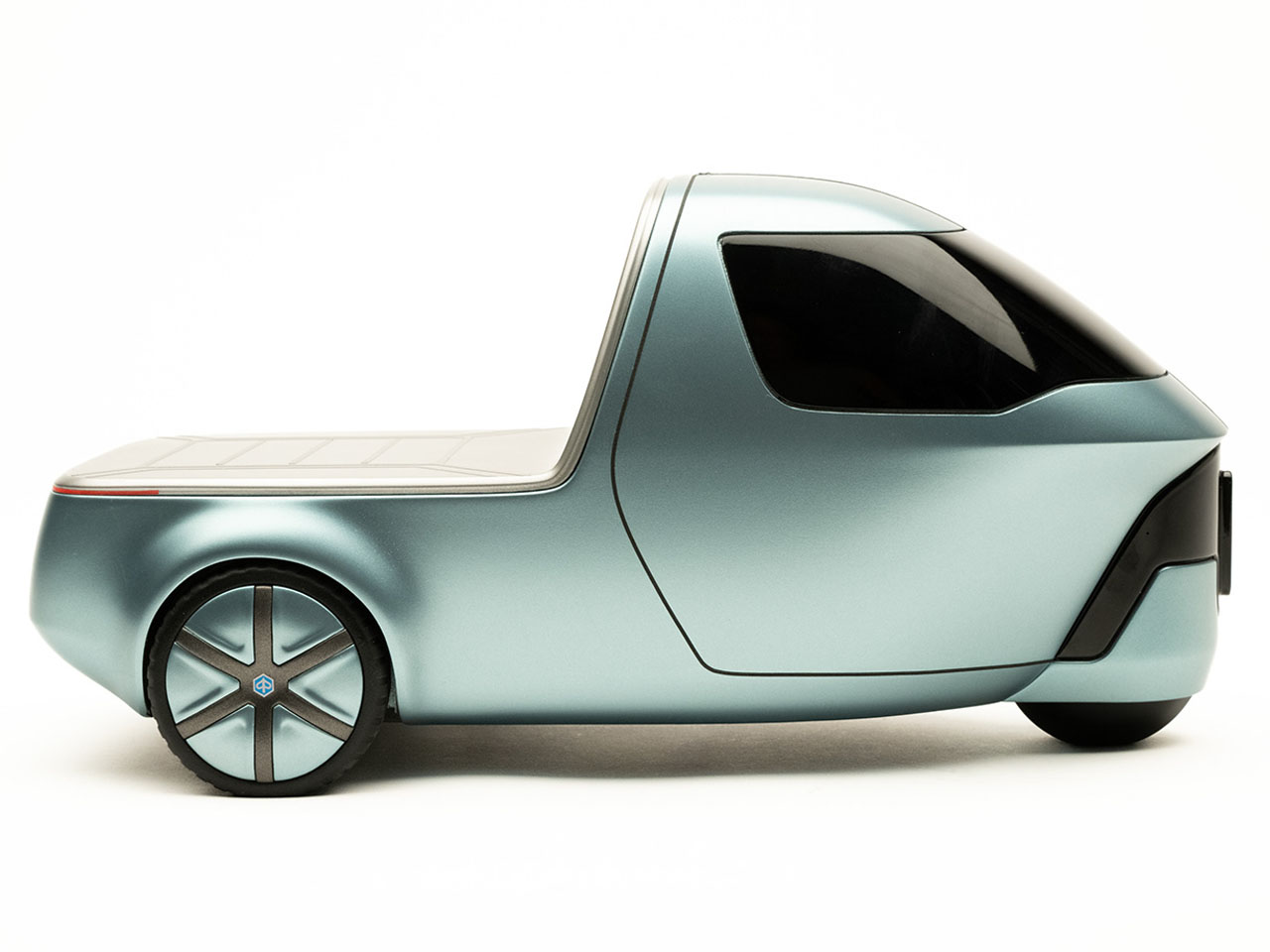 1758054795 267 MOVA Le Trois Roues Intelligent qui Revolutionne les Livraisons Urbaines - plare.