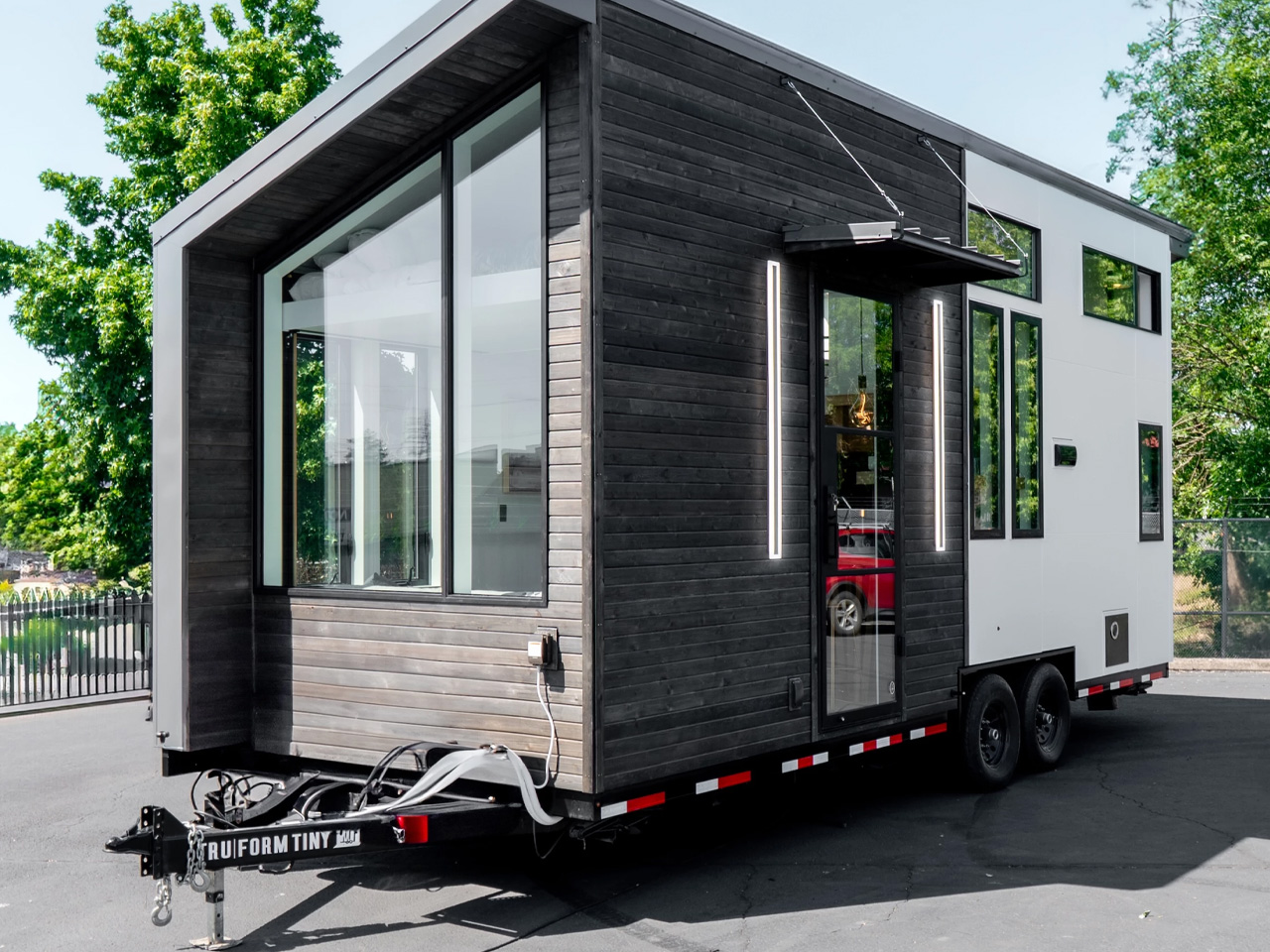1758066078 173 Decouvrez Ce Mini Maison a 89 000 avec Un Lit - plare.