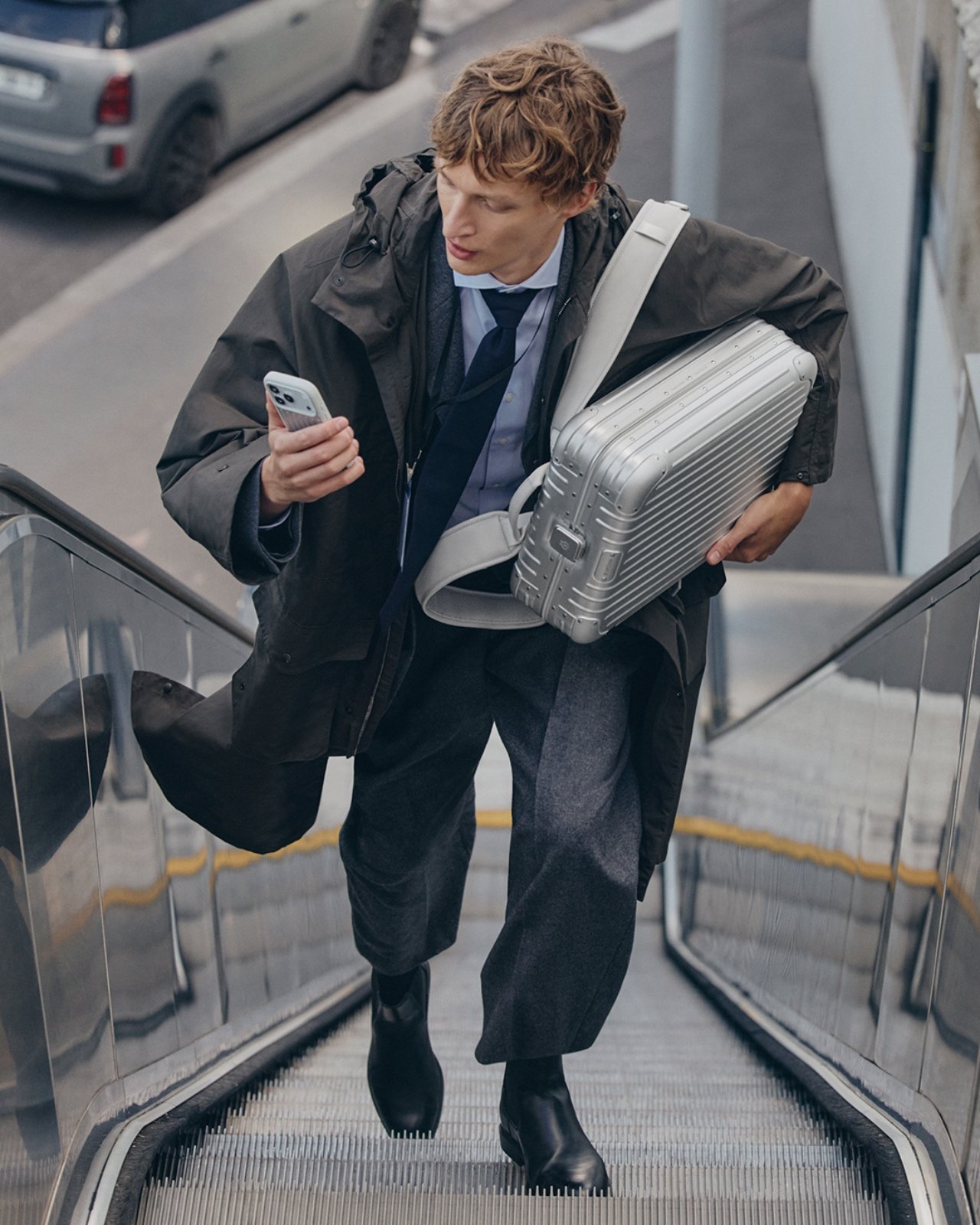 1758375976 847 Decouvrez le Sac a Dos Original Rimowa Un - plare.