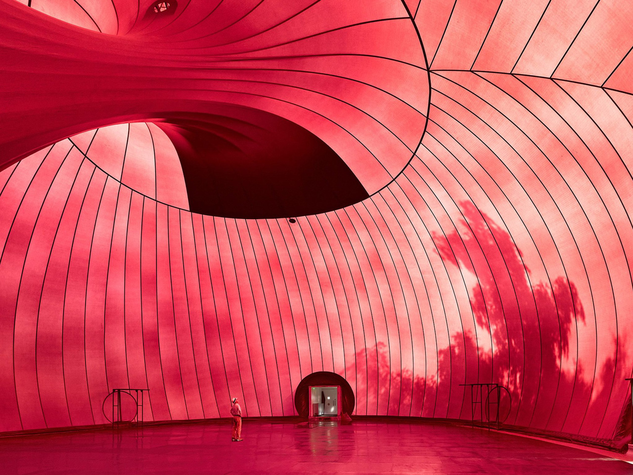 1758576692 577 Decouvrez le Premier Concert Hall Gonflable au Monde Un - plare.