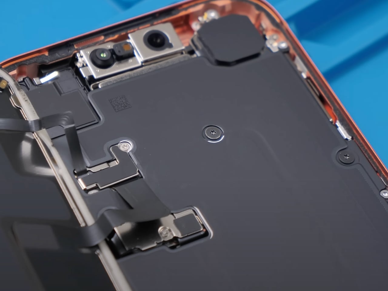 1758668642 781 iPhone 17 Pro La Revolution Devoilee Decouvrez Comment - plare.