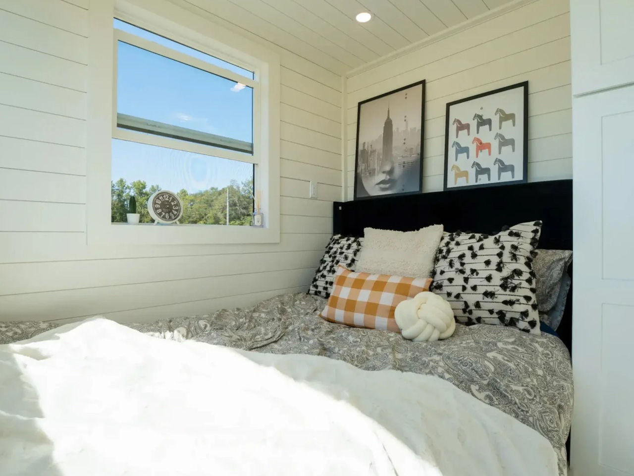 1758750299 159 Decouvrez le Webster la Maison Tiny de 32 pieds - plare.