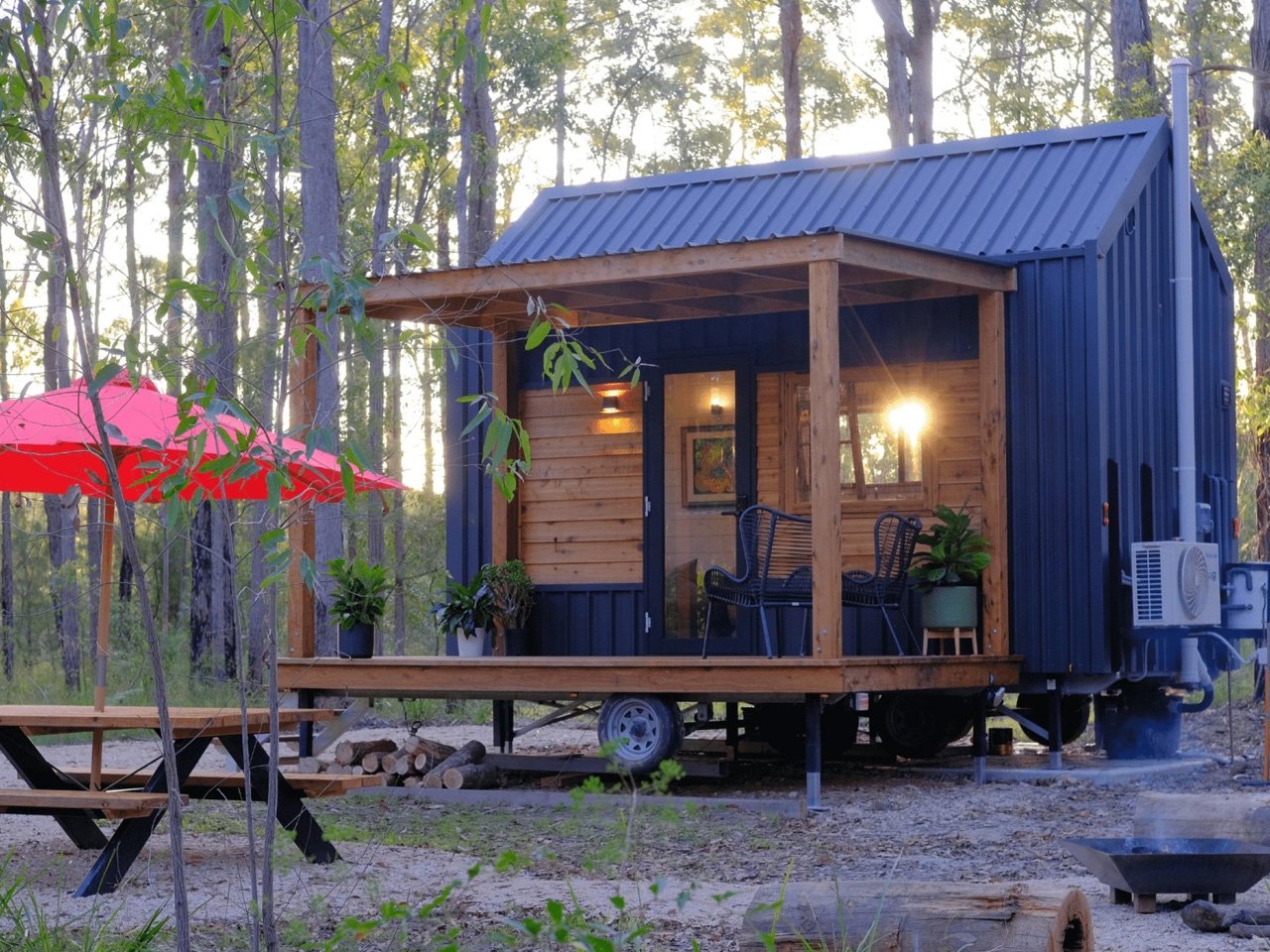 1758801461 265 10 Tiny Homes That Prove Small Spaces Can Deliver Big - plare.