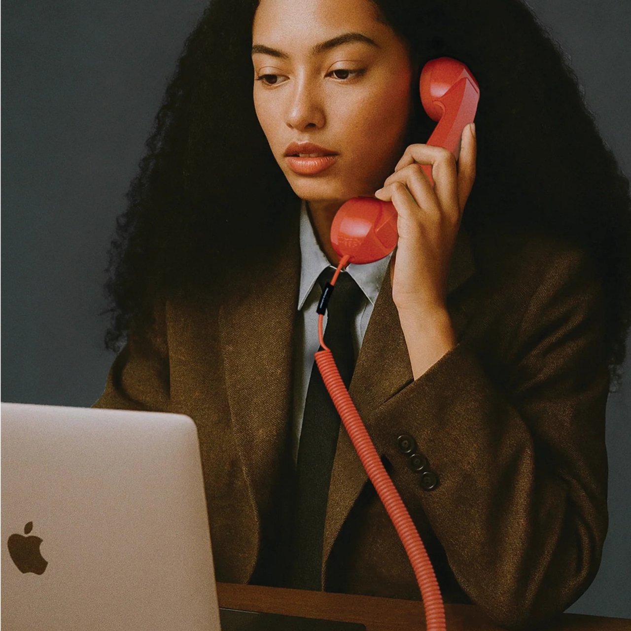 1758819515 363 Decouvrez le POP Phone de Native Union le compagnon - plare.