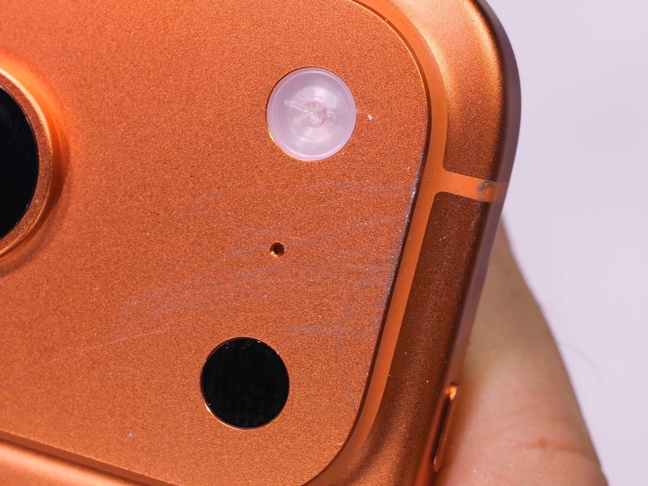 Decouvrez Pourquoi lAluminium de liPhone 17 Pro Rayures et - plare.