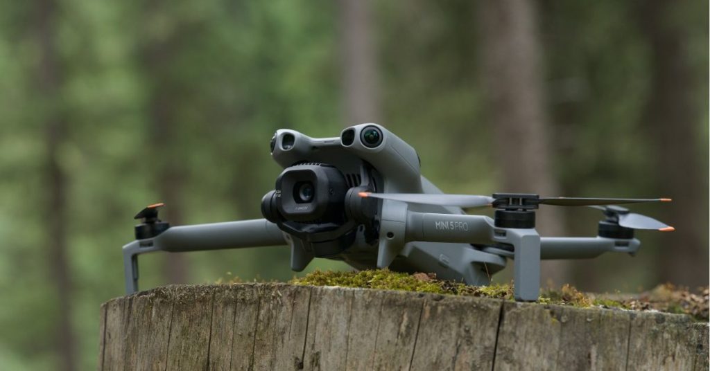 FCC autorise une interdiction rétroactive des drones DJI aux États-Unis : ce que cela signifie pour le marché des drones et la sécurité nationale Nouveau drone DJI révolutionnaire : les Américains encore laissés de côté pour l'innovation.