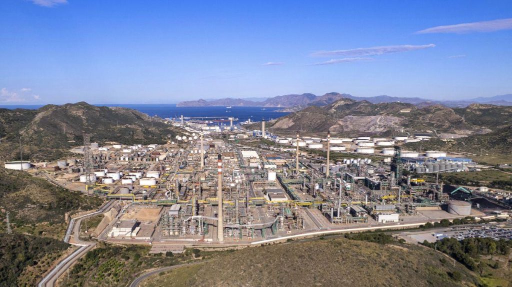 Repsol initie une révolution énergétique avec sa première grande usine de hydrogène renouvelable à Cartagena